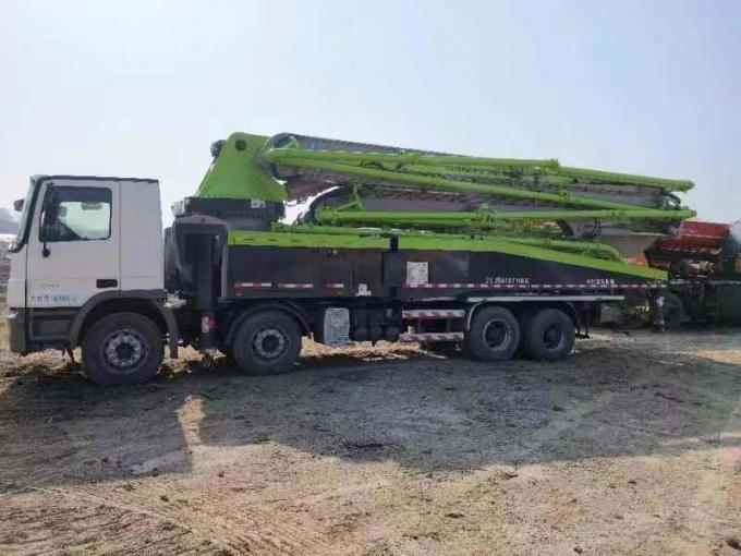 in 2013, The New Paint Preparation of 52 Meters Concrete Pump of Zoomlion Completed The Company′s Inventory