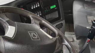 جرثقیل کامیون XCMG QY80K5D 2022 – بازوی مستقیم هیدرولیک – وزنه مقابل ۲۵ تن – بهترین قیمت